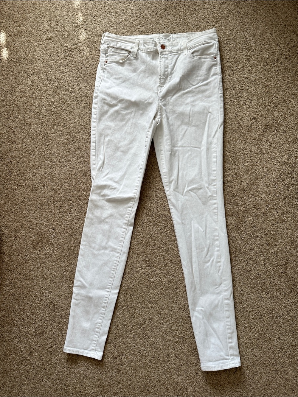 Old Navy White Skinny Jeans — Clean Slim Fit
